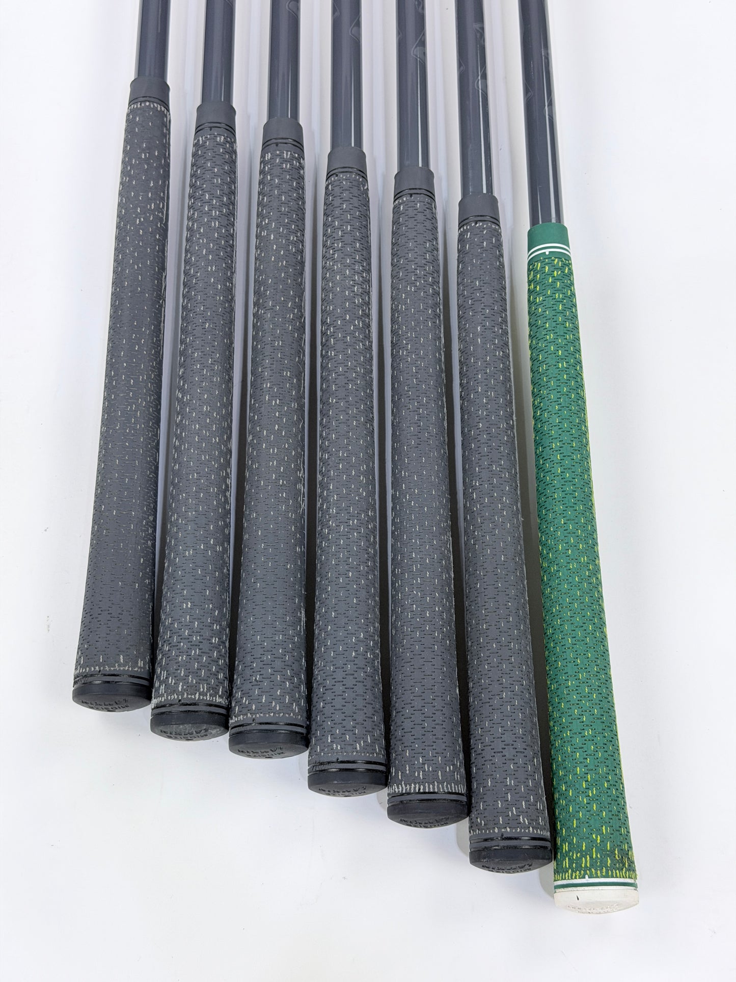 CLEVELAND LAUNCHER UHX IRON SET 5-PW GW R FLEX RH