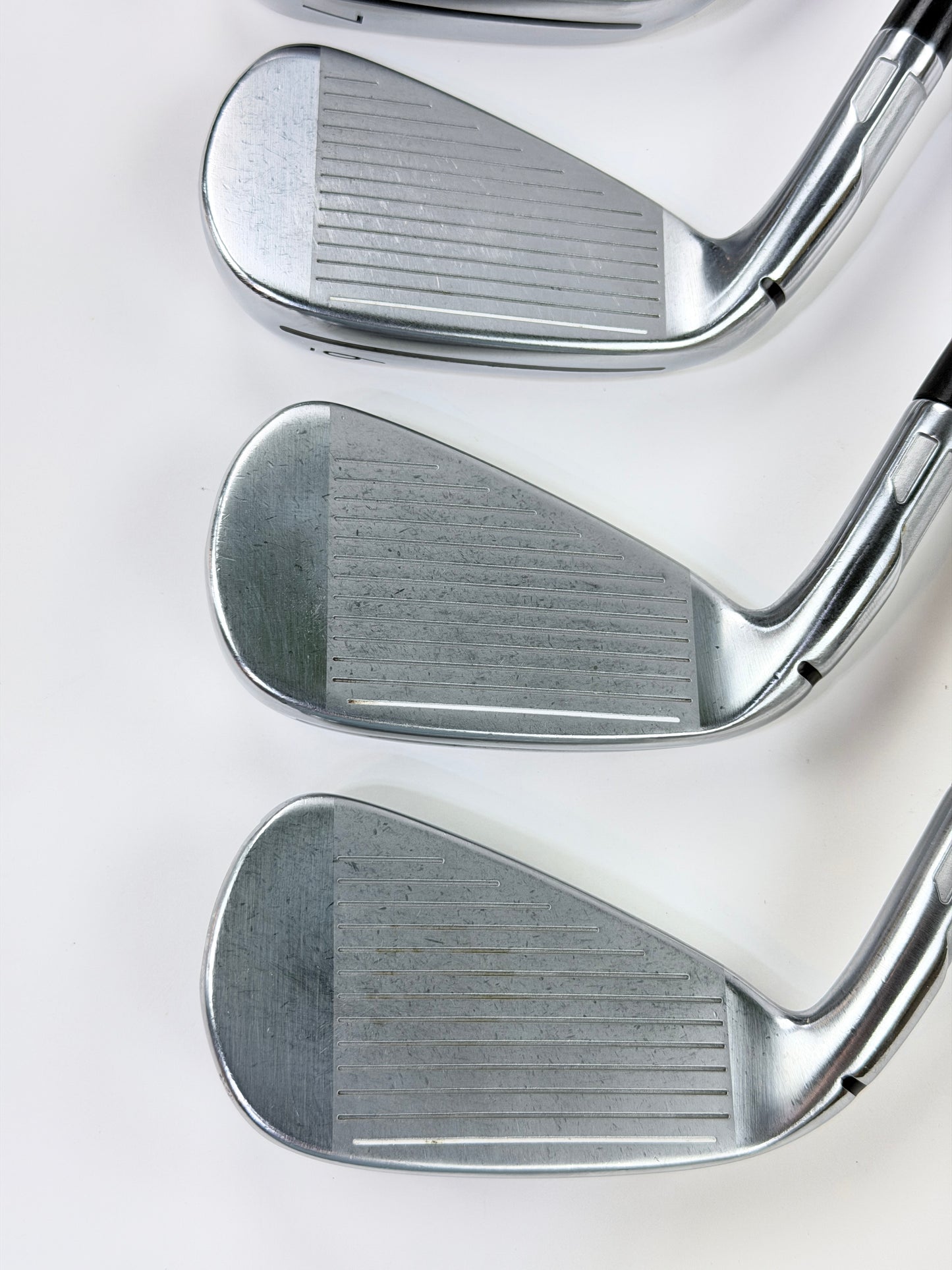 TAYLORMADE QI IRON SET 4-PW R FLEX RH