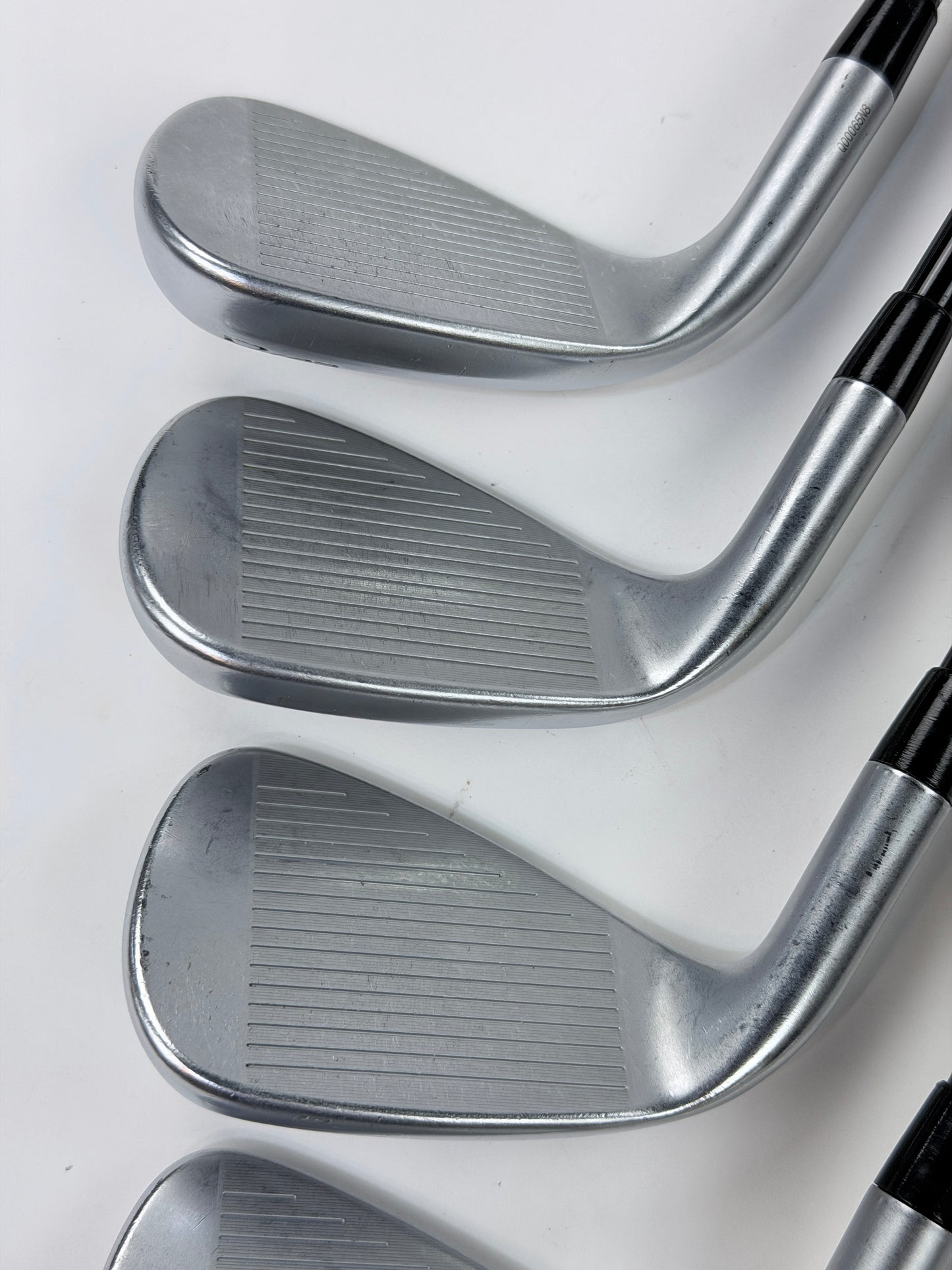 CLEVELAND LAUNCHER UHX IRON SET 5-PW GW R FLEX RH