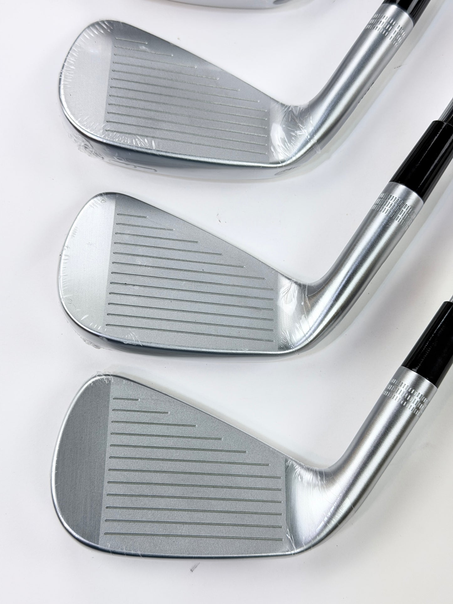 WILSON STAFF MODEL CB IRON SET 4-PW S FLEX RH