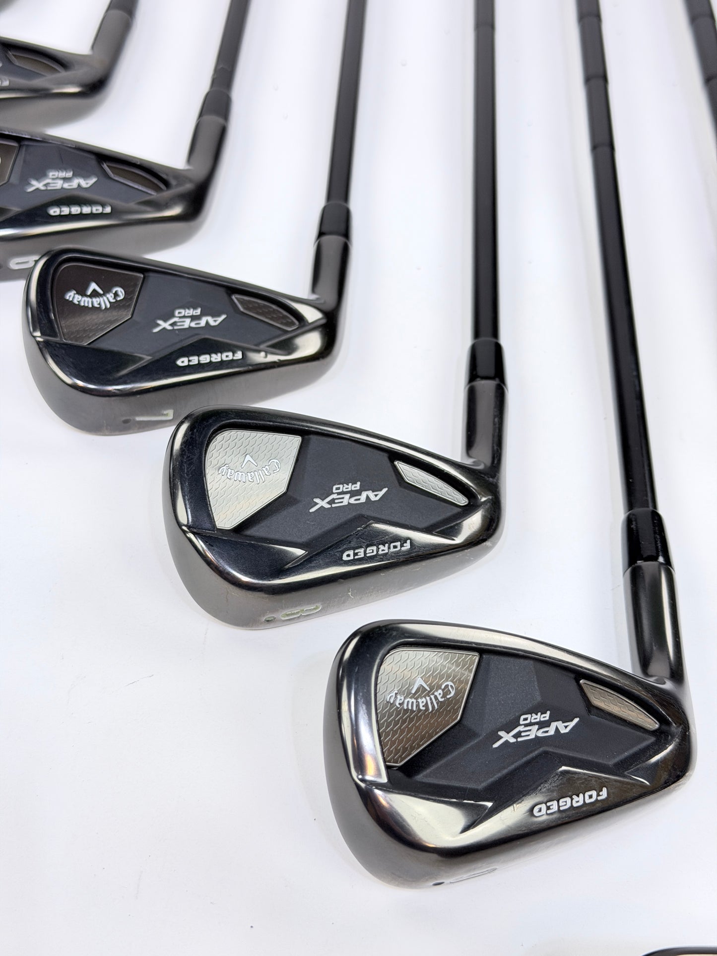 CALLAWAY APEX PRO 2019 BLACK IRON SET 4-PW AW S FLEX LH
