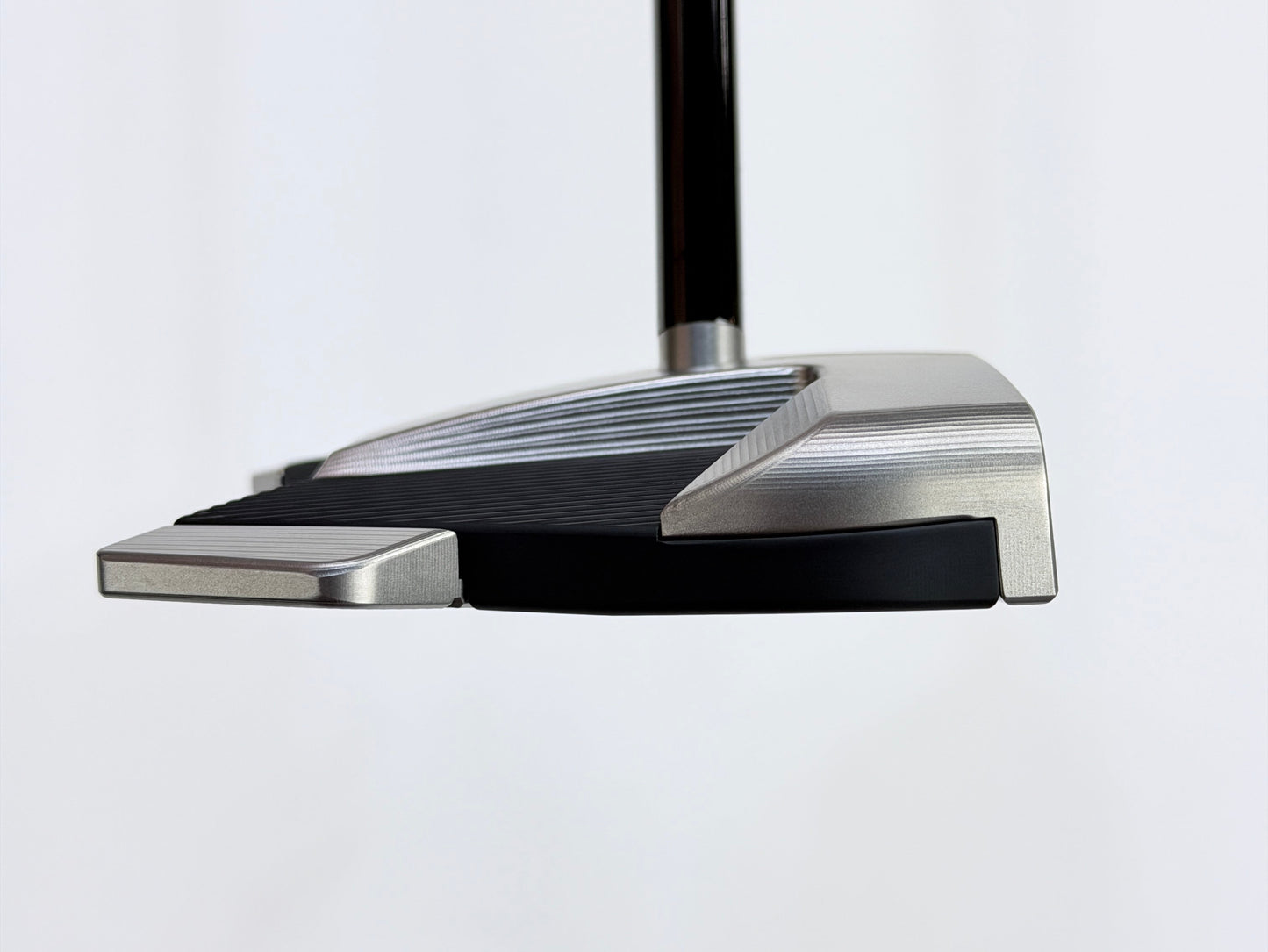 SCOTTY CAMERON 11R OC PUTTER RH 35” NEW
