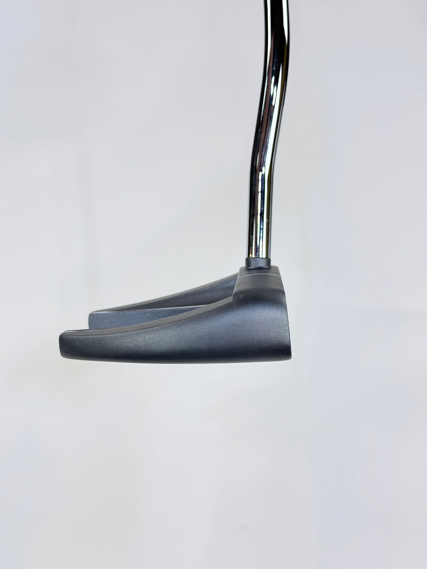 ODYSSEY DFX V-LINE FANG PUTTER RH 35”