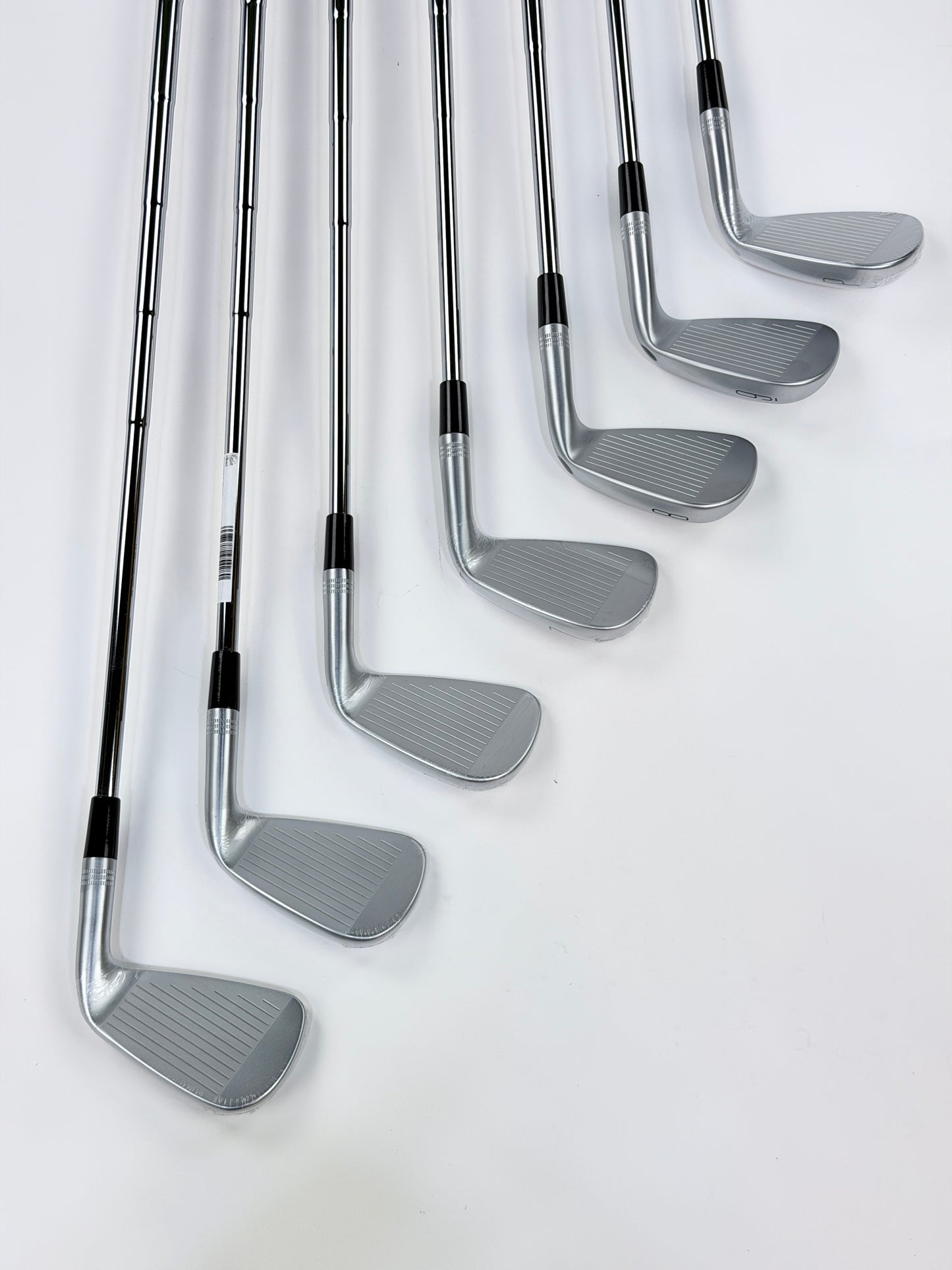 2026 WILSON STAFF MODEL CB IRON SET 4-PW S FLEX LH