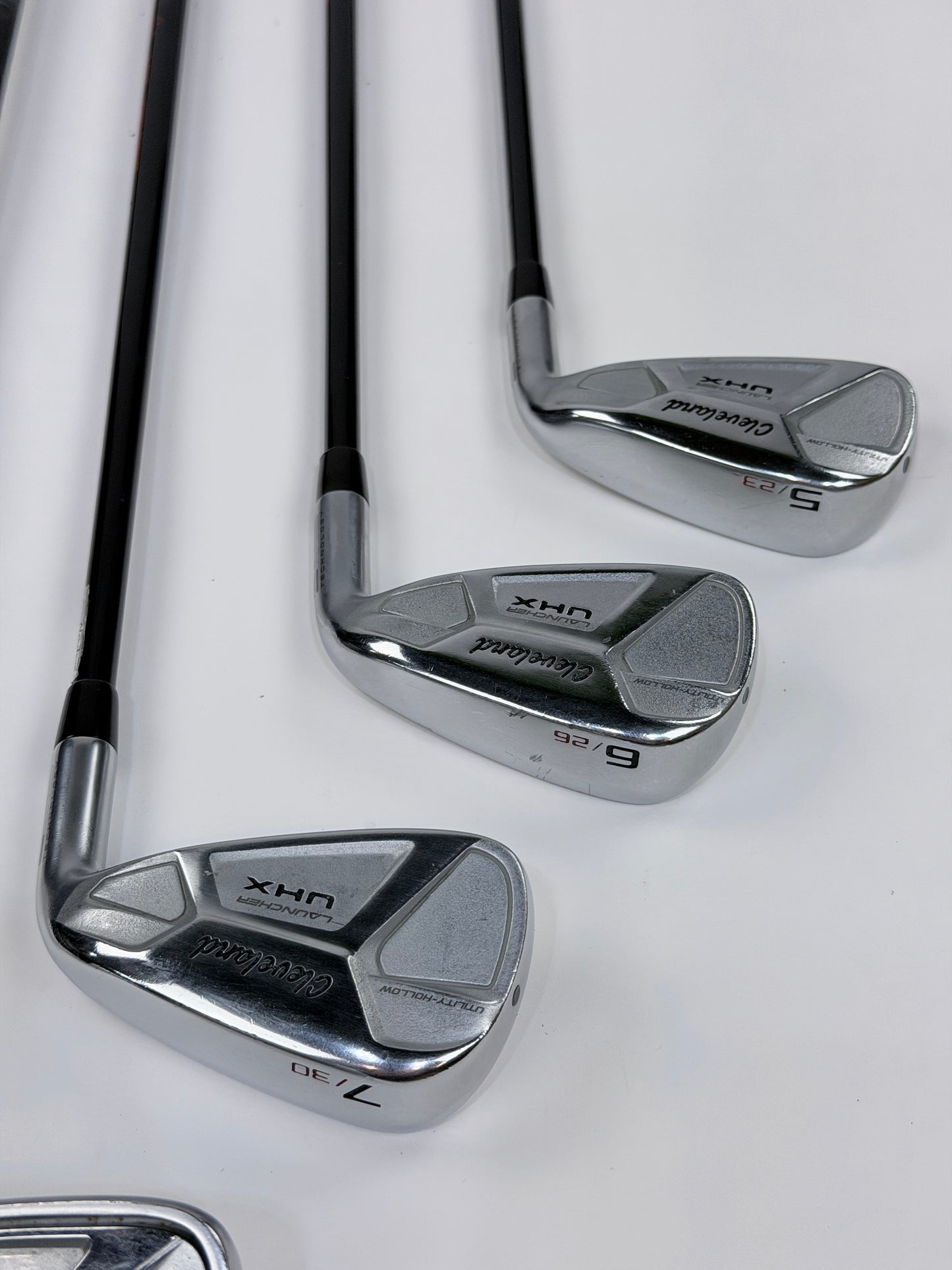 CLEVELAND LAUNCHER UHX IRON SET 5-PW GW R FLEX RH