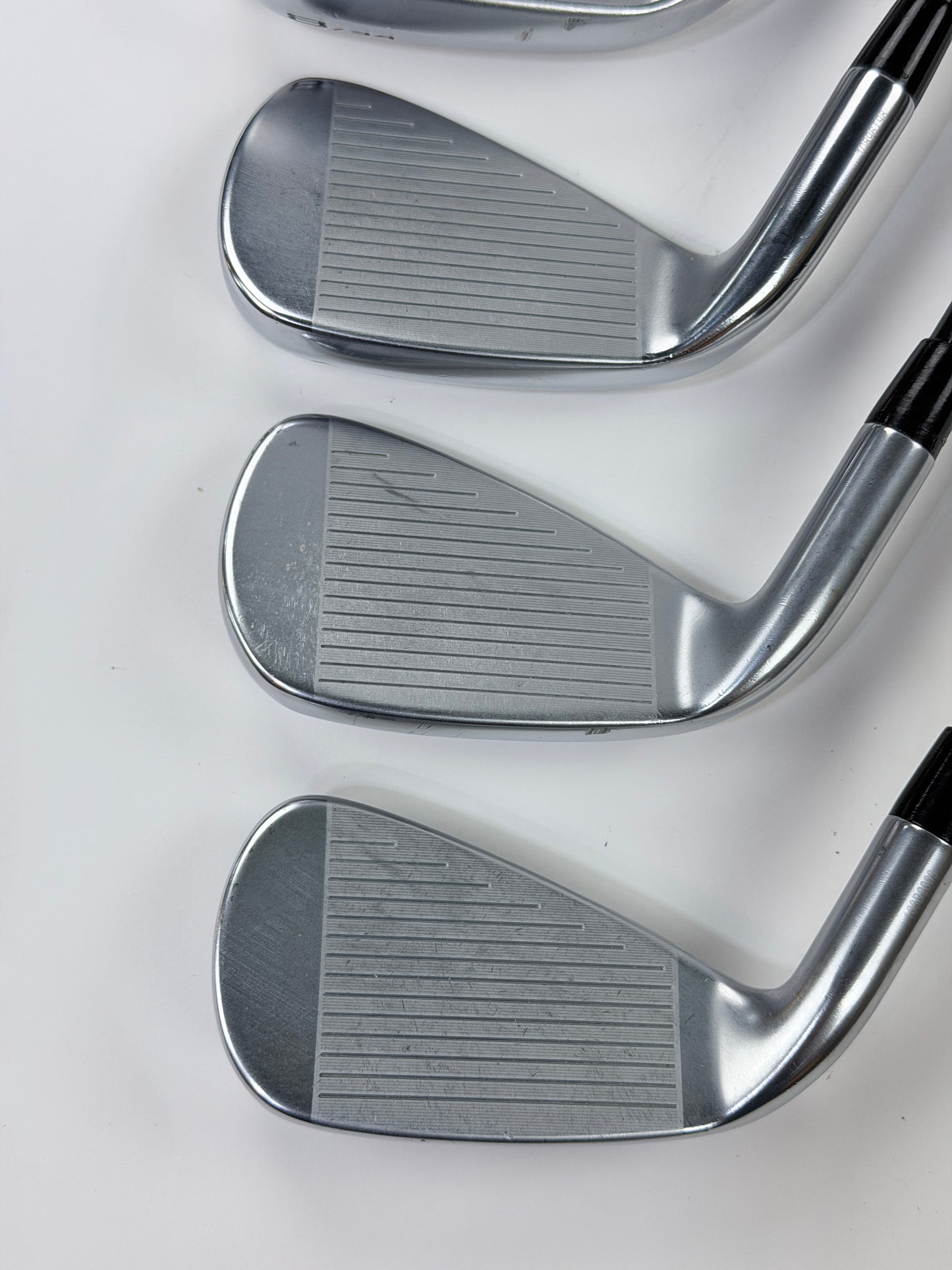 CLEVELAND LAUNCHER UHX IRON SET 5-PW GW R FLEX RH