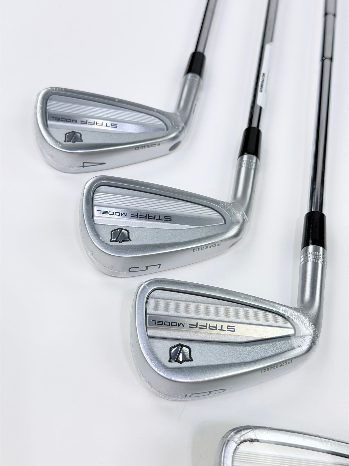 2026 WILSON STAFF MODEL CB IRON SET 4-PW S FLEX LH