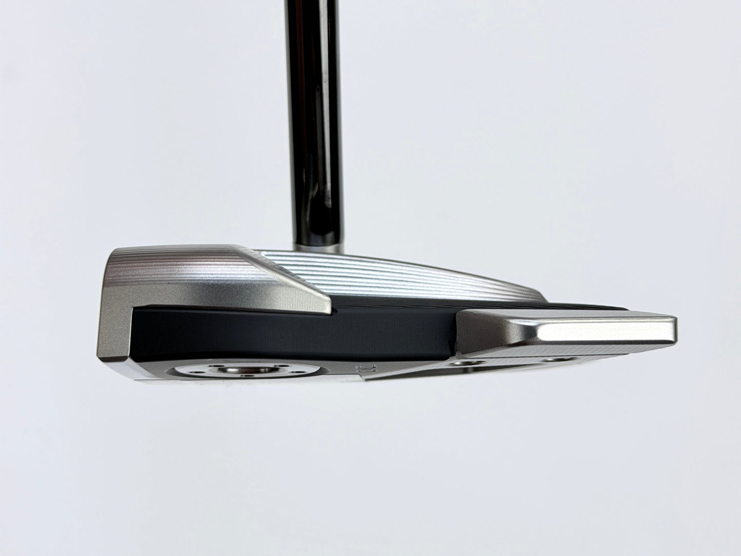 SCOTTY CAMERON 11R OC PUTTER RH 35” NEW