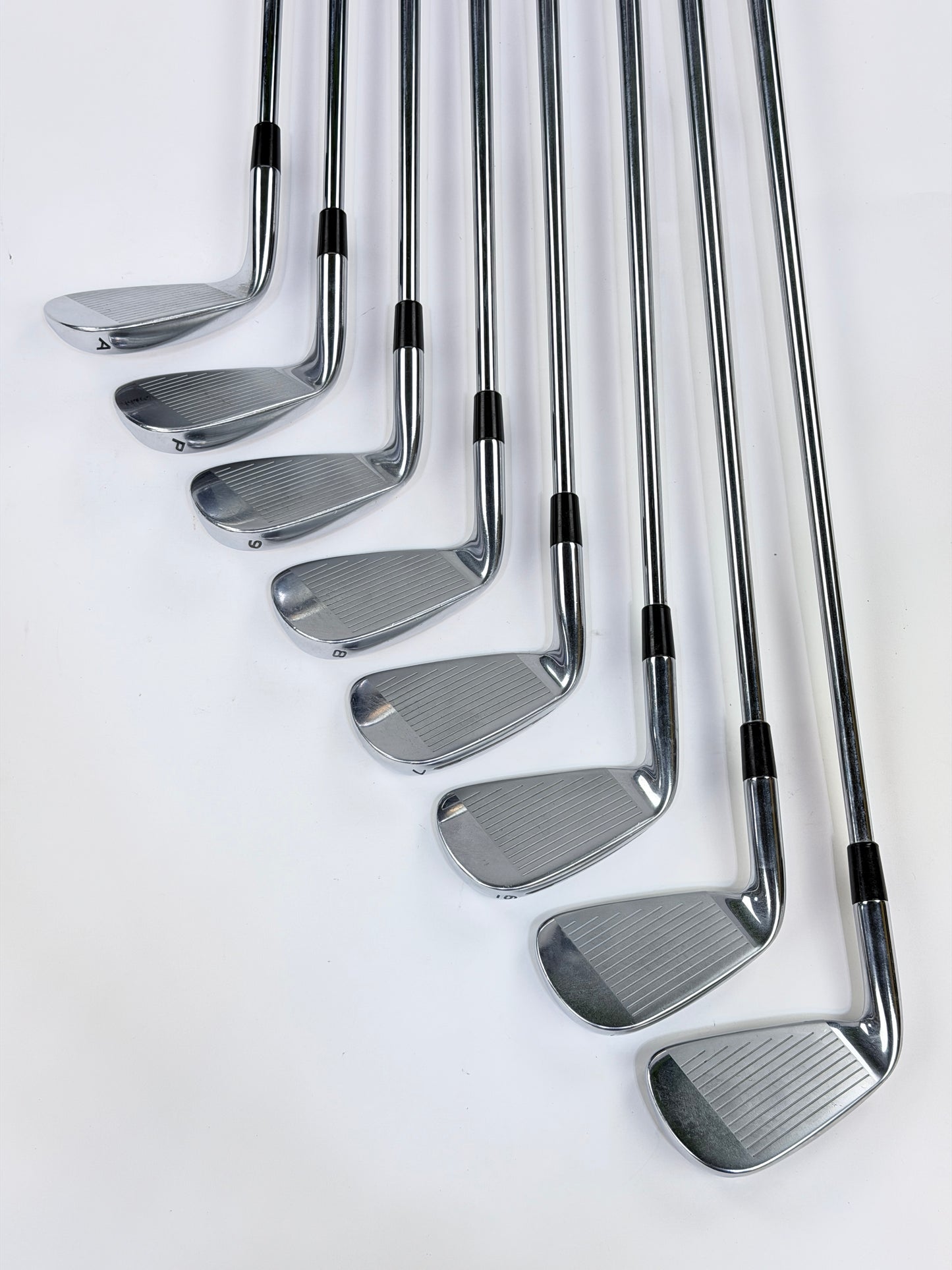 TAYLORMADE SLDR IRON SET 4-PW AW S FLEX RH